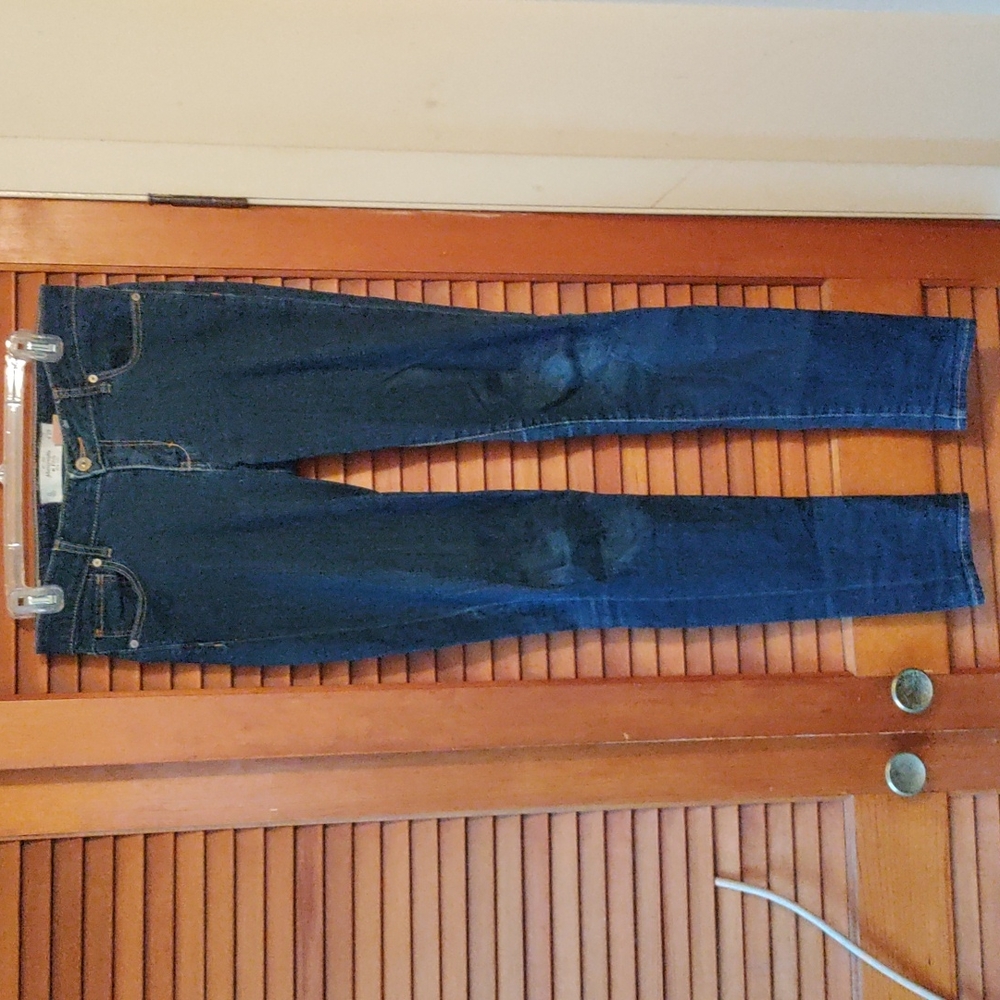 Abercrombie & Fitch woman size 6L denim jeans